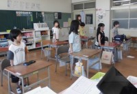 始業式では姿勢よく礼をしました。