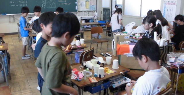 おもちゃの製作中②
