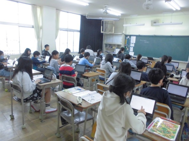 家庭科の様子