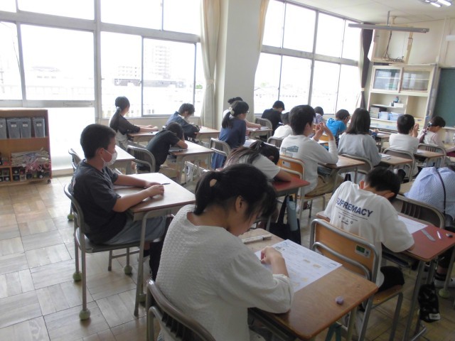 算数テストの様子
