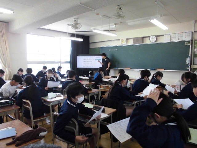 3年4組　数学科の授業
